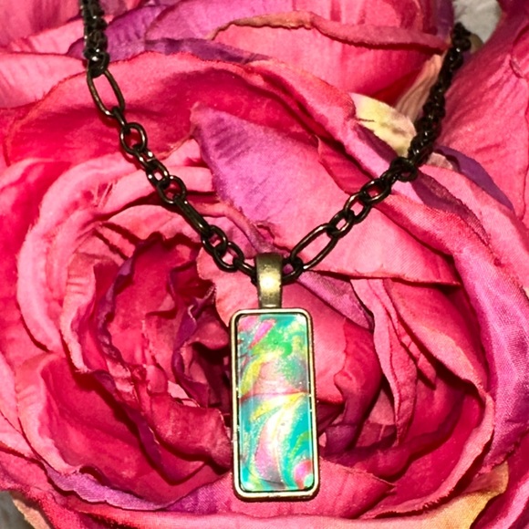 Hand painted Abstract Acrylic fluid pour art bezel pendant necklace pink blue - Picture 2 of 8